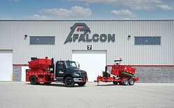 Новейший асфальтоукладчик Falcon помогает своим клиентам добиваться успеха